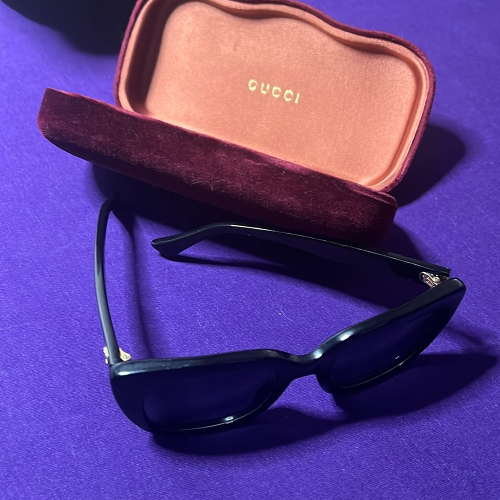 Gucci black sunglasses